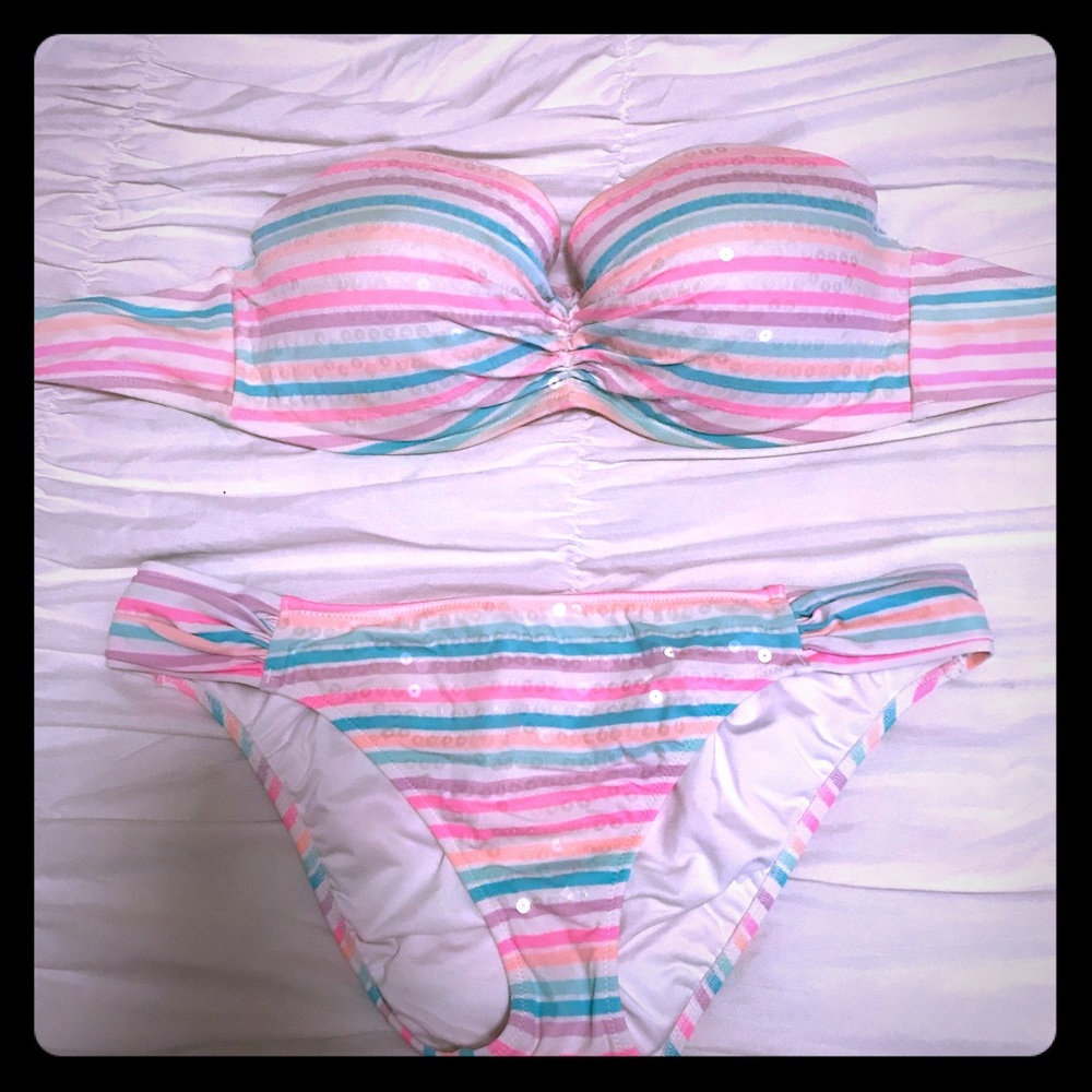 Victoria’s Secret bikini set
